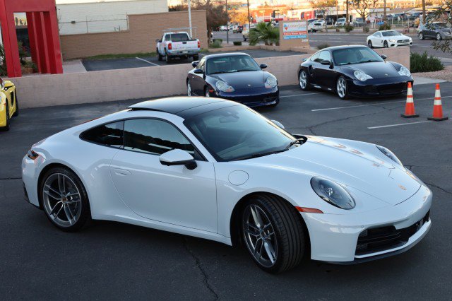 Used 2025 Porsche 911 Carrera image 11