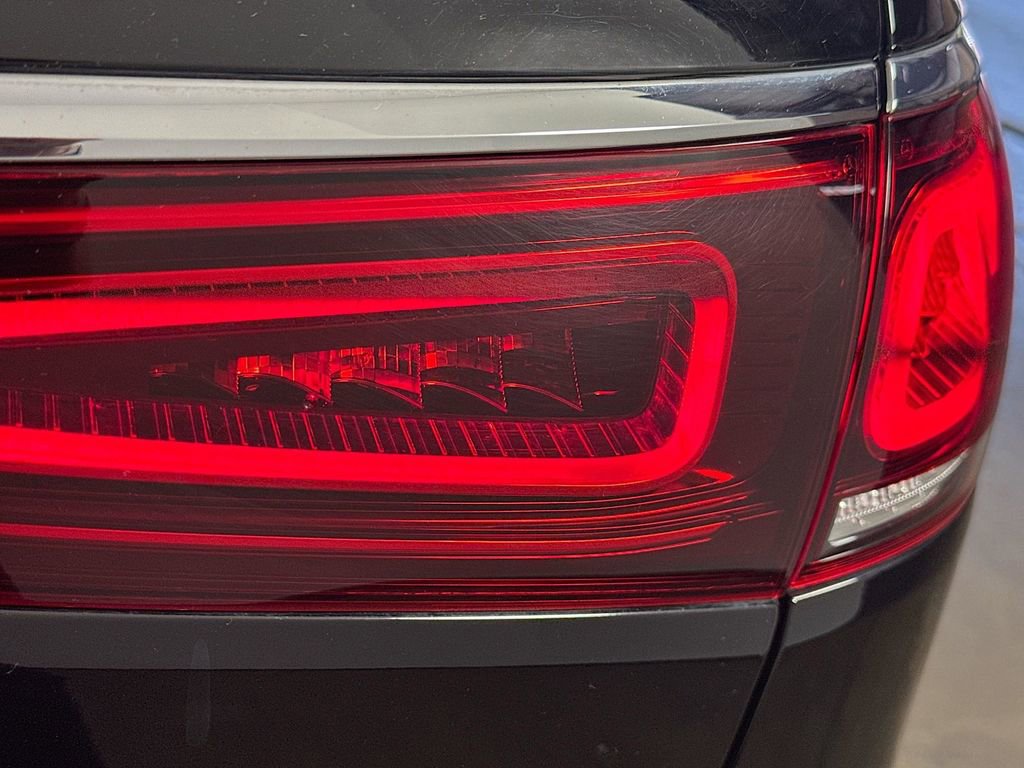 Used 2023 Mercedes-Benz GLS 450 4MATIC w/ AMG Line Exterior image 33