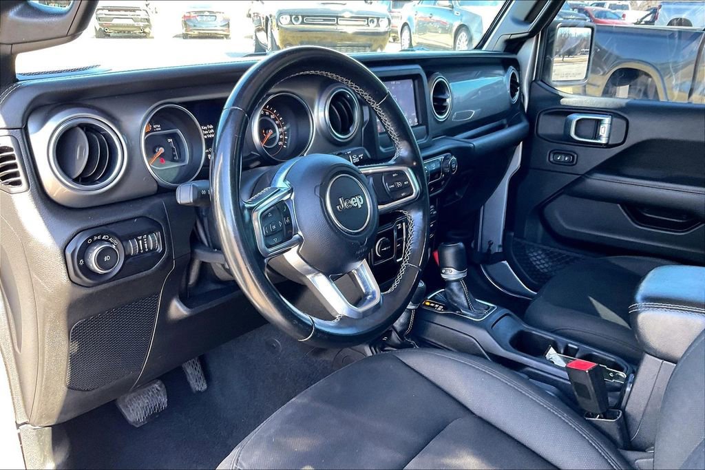 Used 2020 Jeep Wrangler Unlimited Sahara image 13