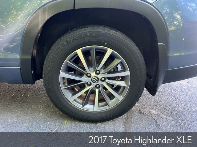 Used 2017 Toyota Highlander XLE AWD/4WD image 26