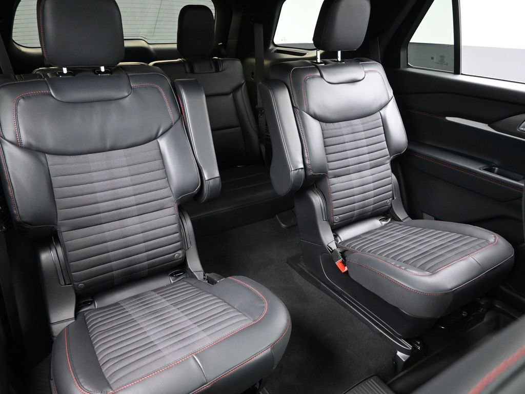 New 2026 Ford Explorer ST-Line w/ ST-Line Street Pack AWD/4WD image 38