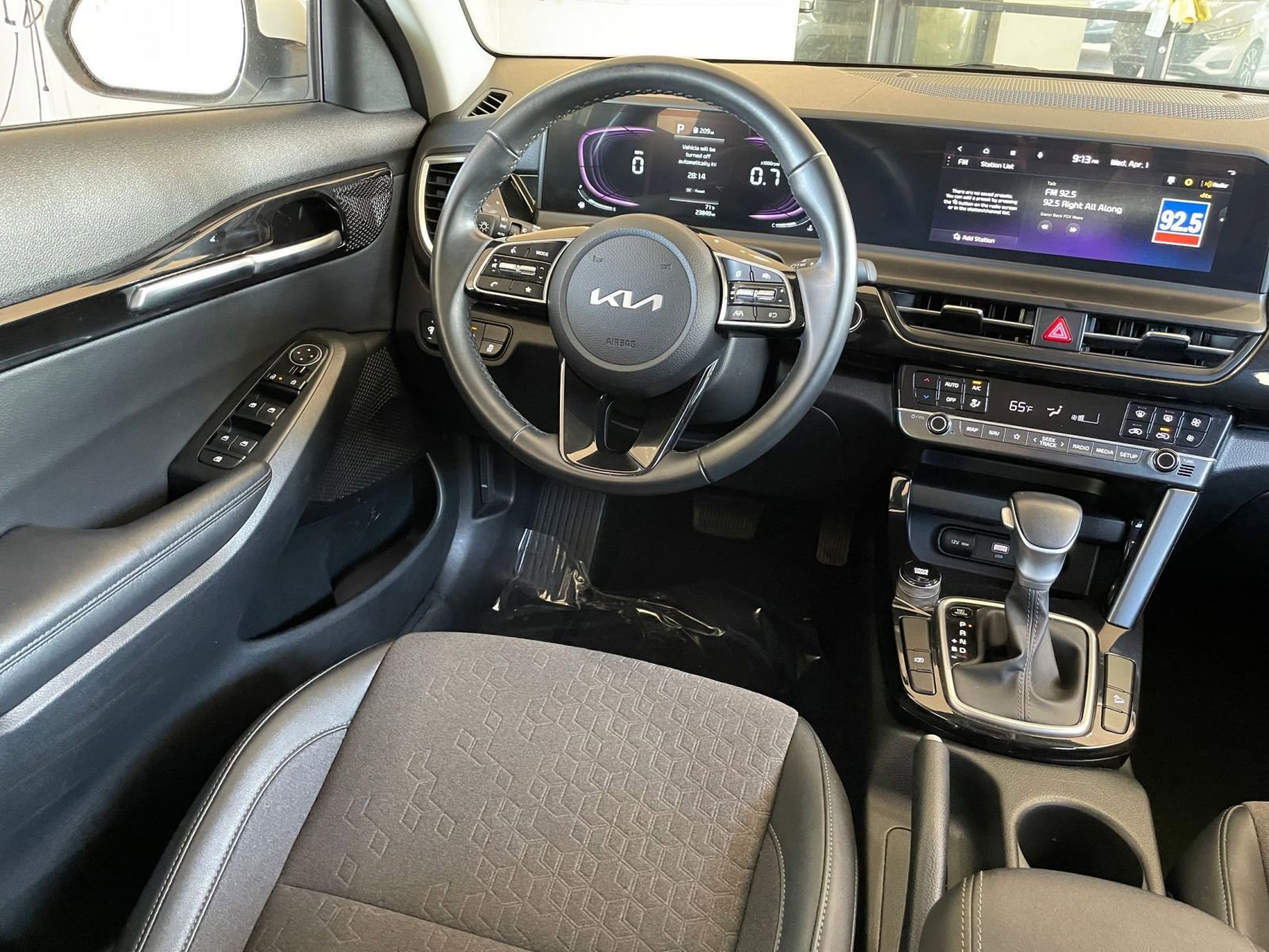 Used 2025 Kia Seltos S FWD image 35