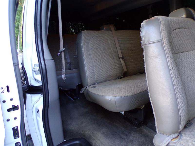 Used 2019 Chevrolet Express 3500 LT w/ LT Preferred Equipment Group RWD image 23