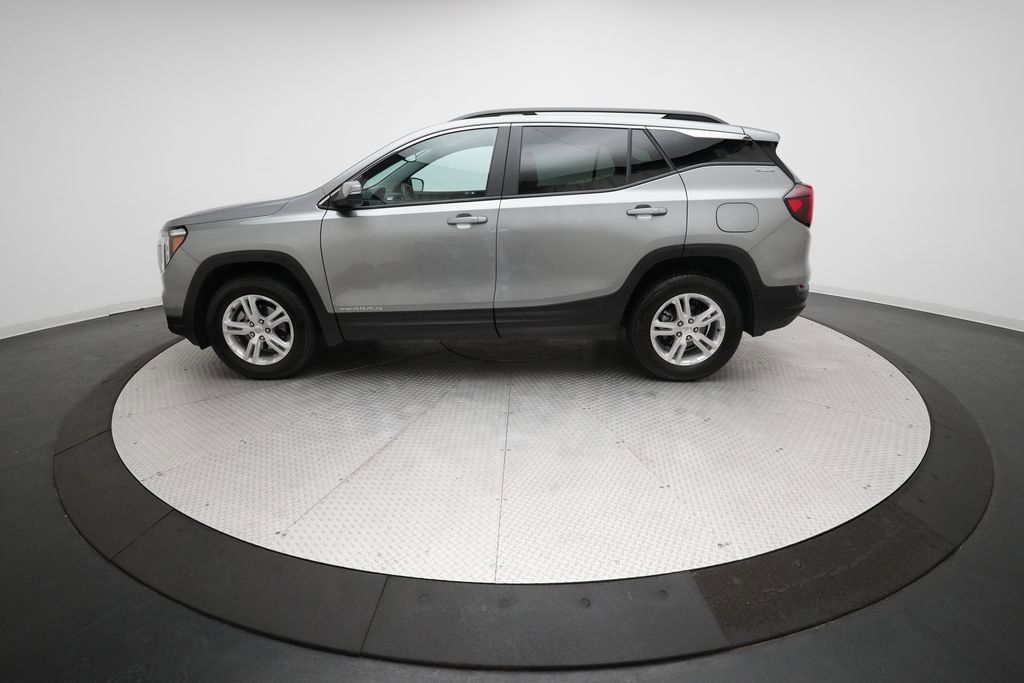 Used 2024 GMC Terrain SLE w/ Driver Convenience Package image 24