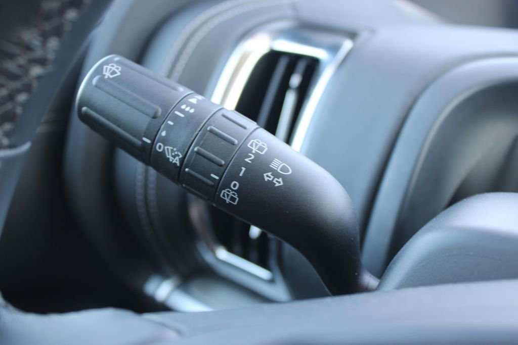 Used 2025 Ford Expedition Platinum image 44