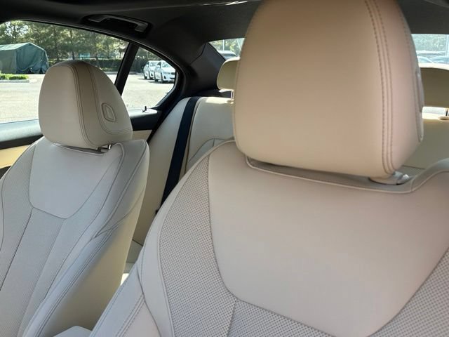New 2026 BMW 330i Sedan w/ Premium Package RWD image 19