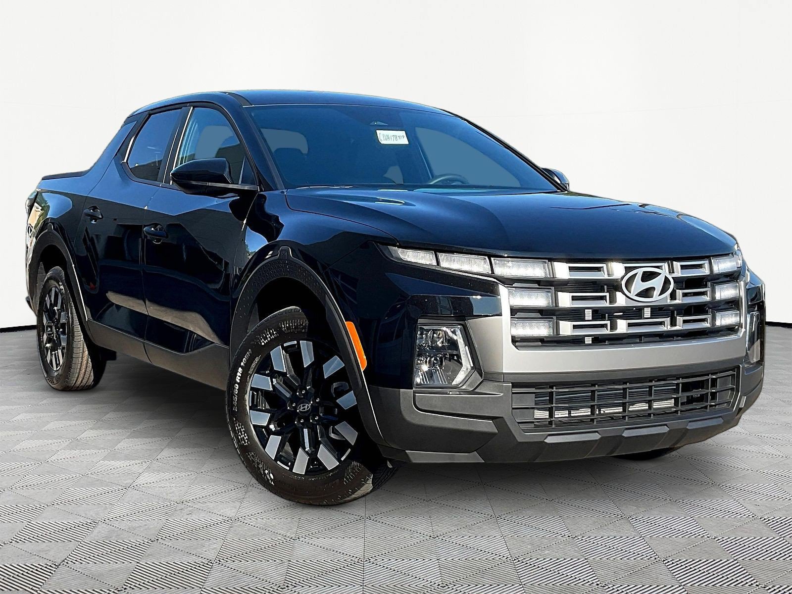 New 2027 Hyundai Santa Cruz SE AWD/4WD image 3