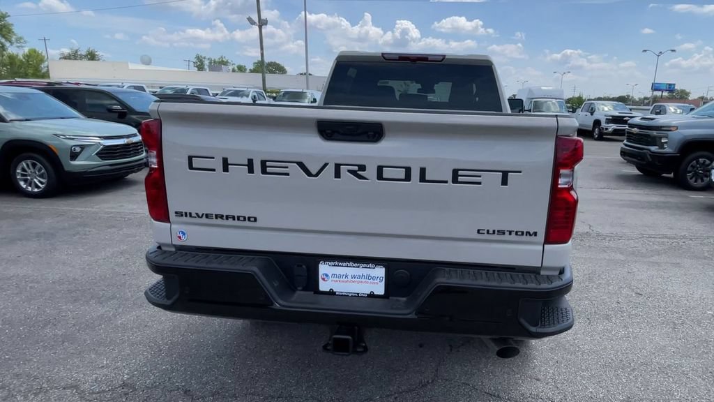 New 2026 Chevrolet Silverado 2500 Custom w/ Custom Value Package AWD/4WD image 9