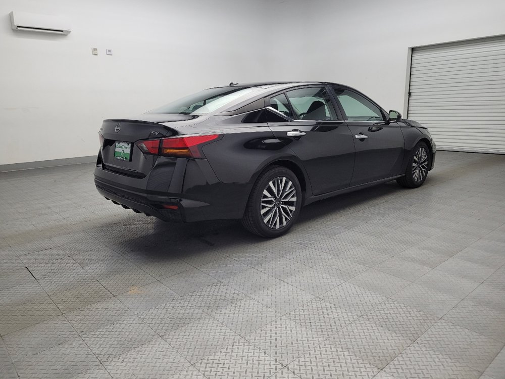 Used 2023 Nissan Altima 2.5 SV image 9