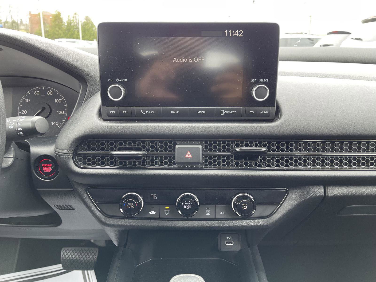 Used 2023 Honda HR-V LX image 9