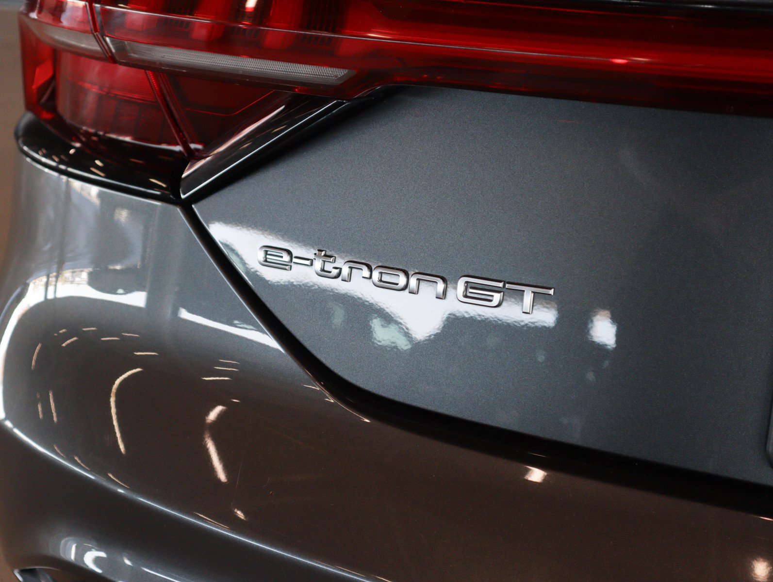 Used 2024 Audi e-tron GT Premium Plus w/ Executive Package AWD/4WD image 28