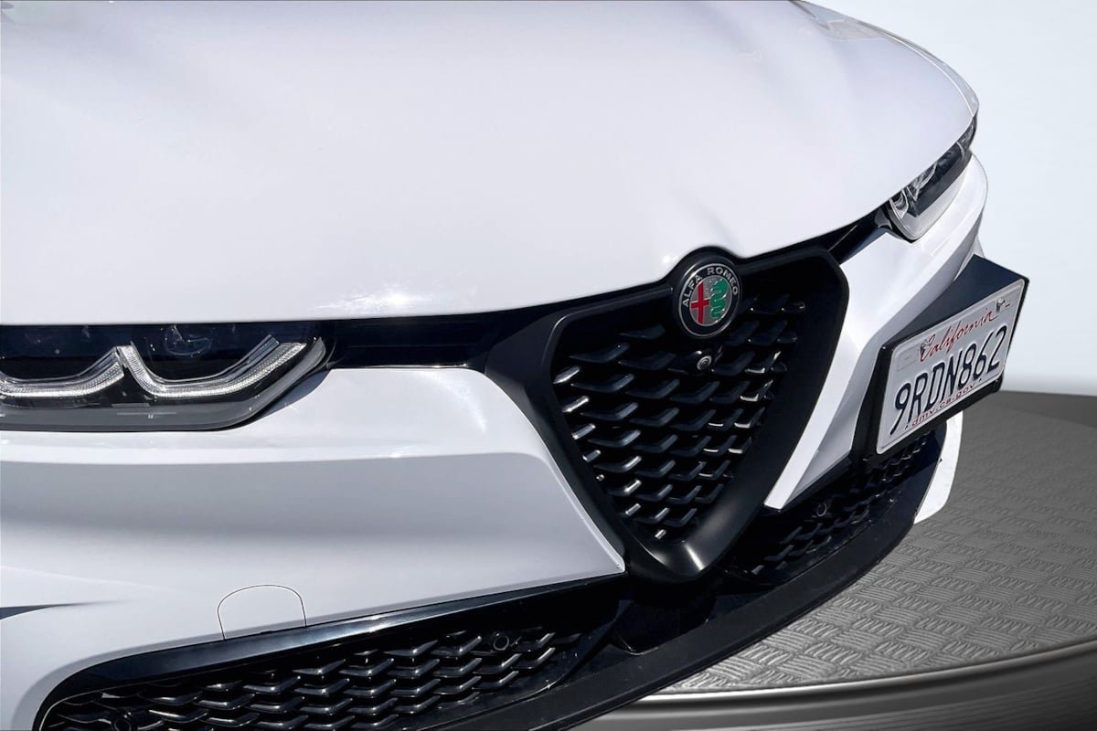 Used 2024 Alfa Romeo Tonale Veloce AWD/4WD image 28