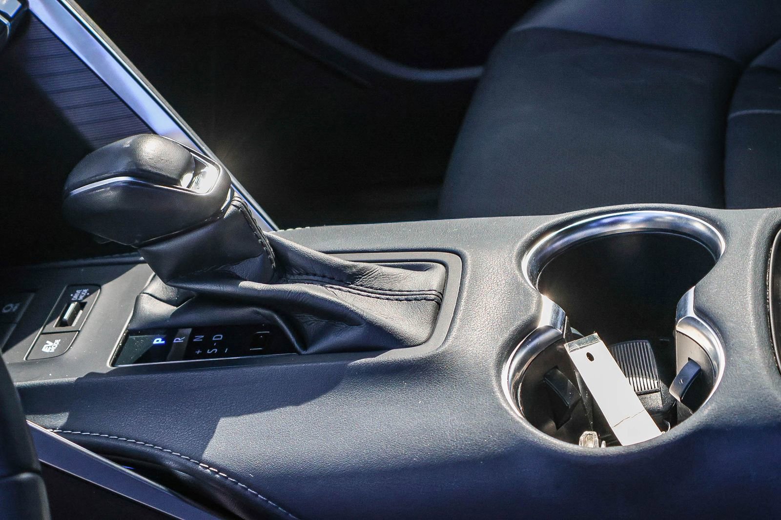 Used 2021 Toyota Venza Limited w/ Advanced Technology Package image 28