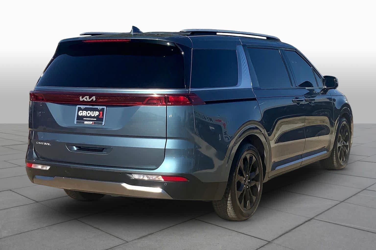 Used 2023 Kia Carnival SX FWD image 13