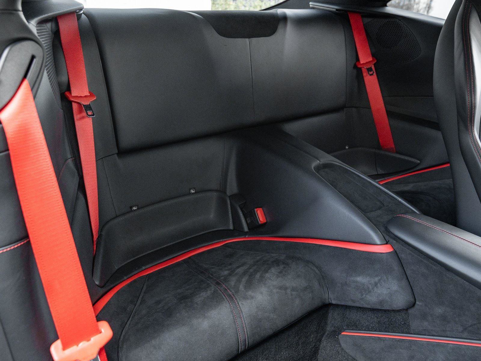 Used 2023 Ferrari Roma RWD image 32