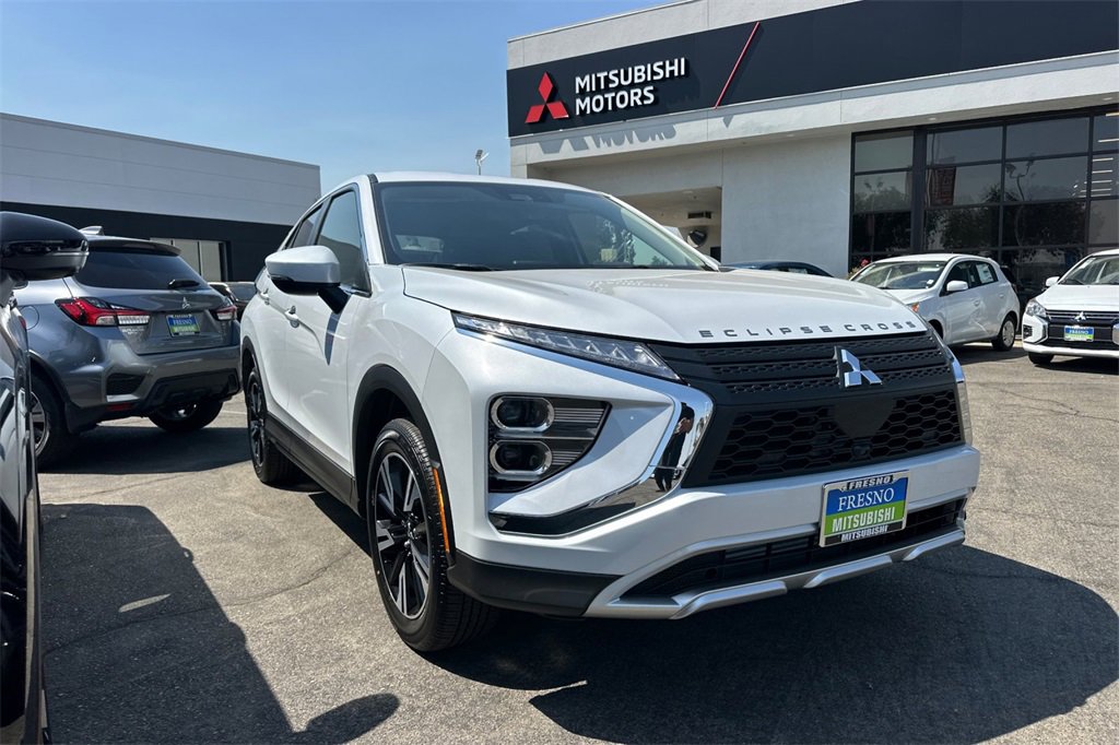 New 2025 Mitsubishi Eclipse Cross SE image 2