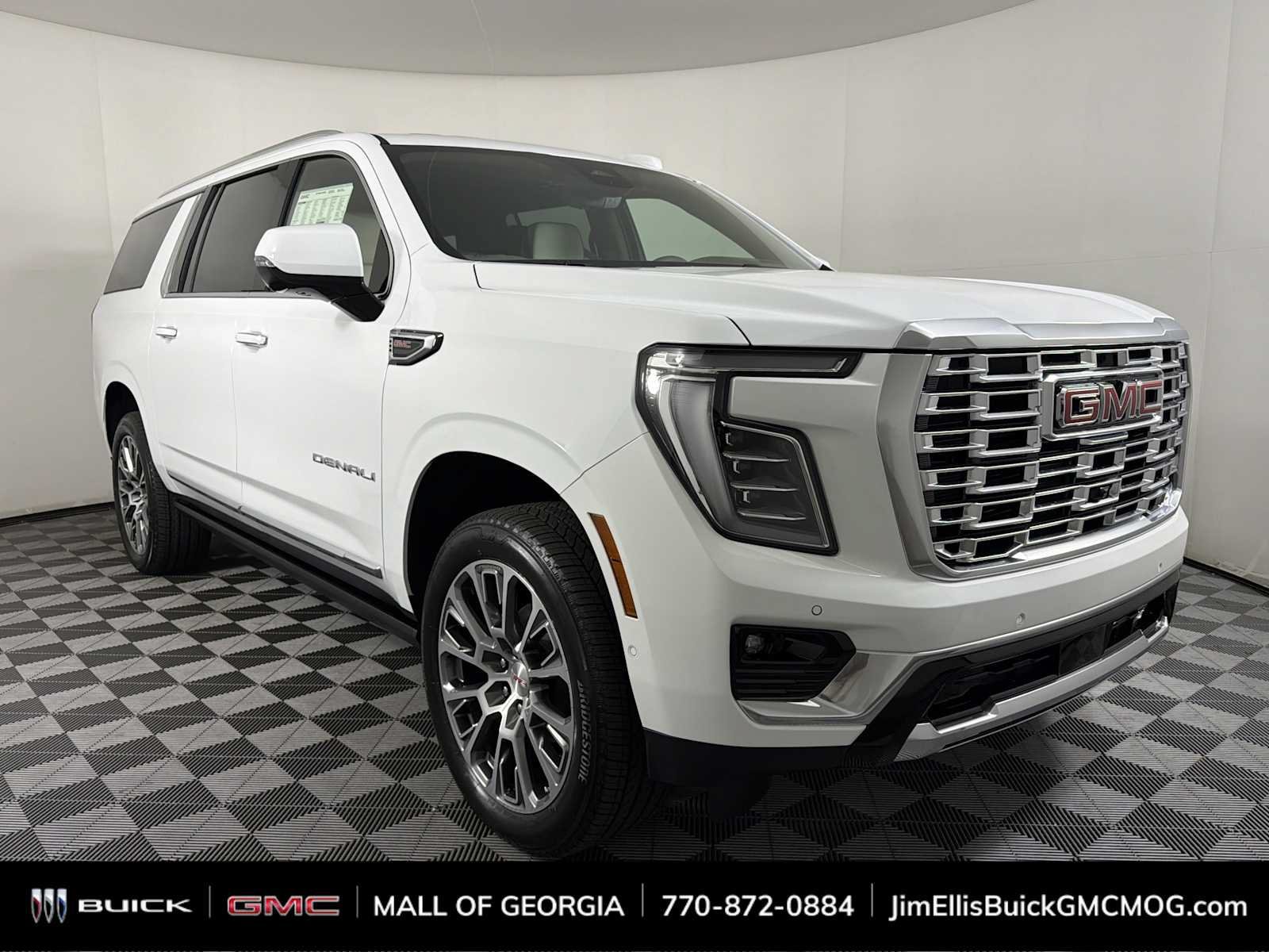 New 2026 GMC Yukon XL Denali w/ Denali Reserve Package AWD/4WD image 1