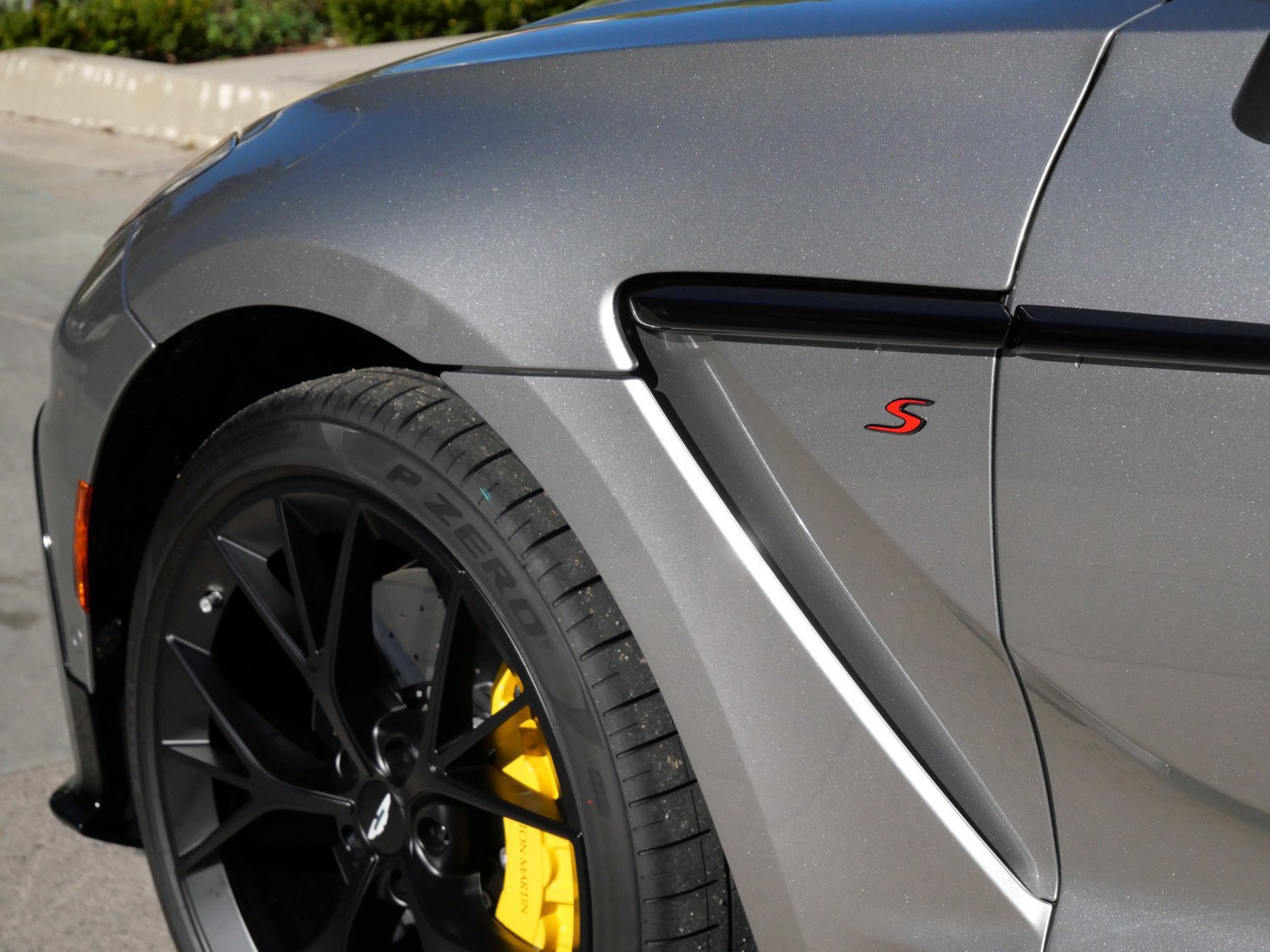 New 2026 Aston Martin DBX S AWD/4WD image 9