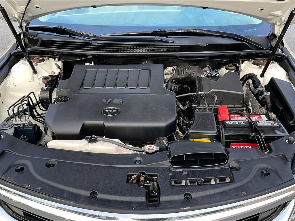 Used 2013 Toyota Avalon XLE FWD image 29