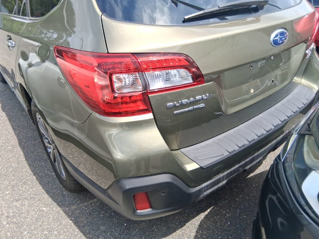 Used 2019 Subaru Outback 3.6R Touring AWD/4WD image 19