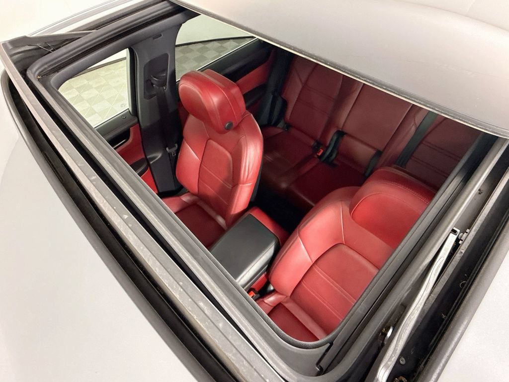 Used 2023 Porsche Cayenne AWD/4WD image 21