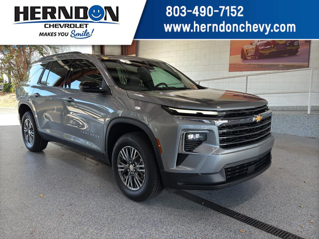 New 2026 Chevrolet Traverse LT w/ LPO, Floor Liner Package image 1