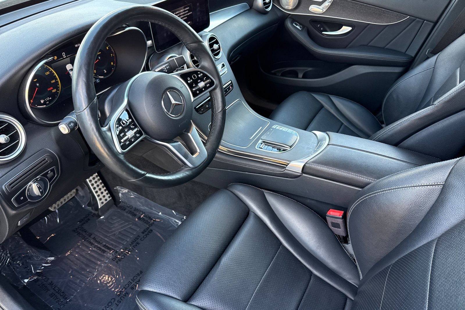 Used 2021 Mercedes-Benz GLC 300 4MATIC w/ AMG Line image 13