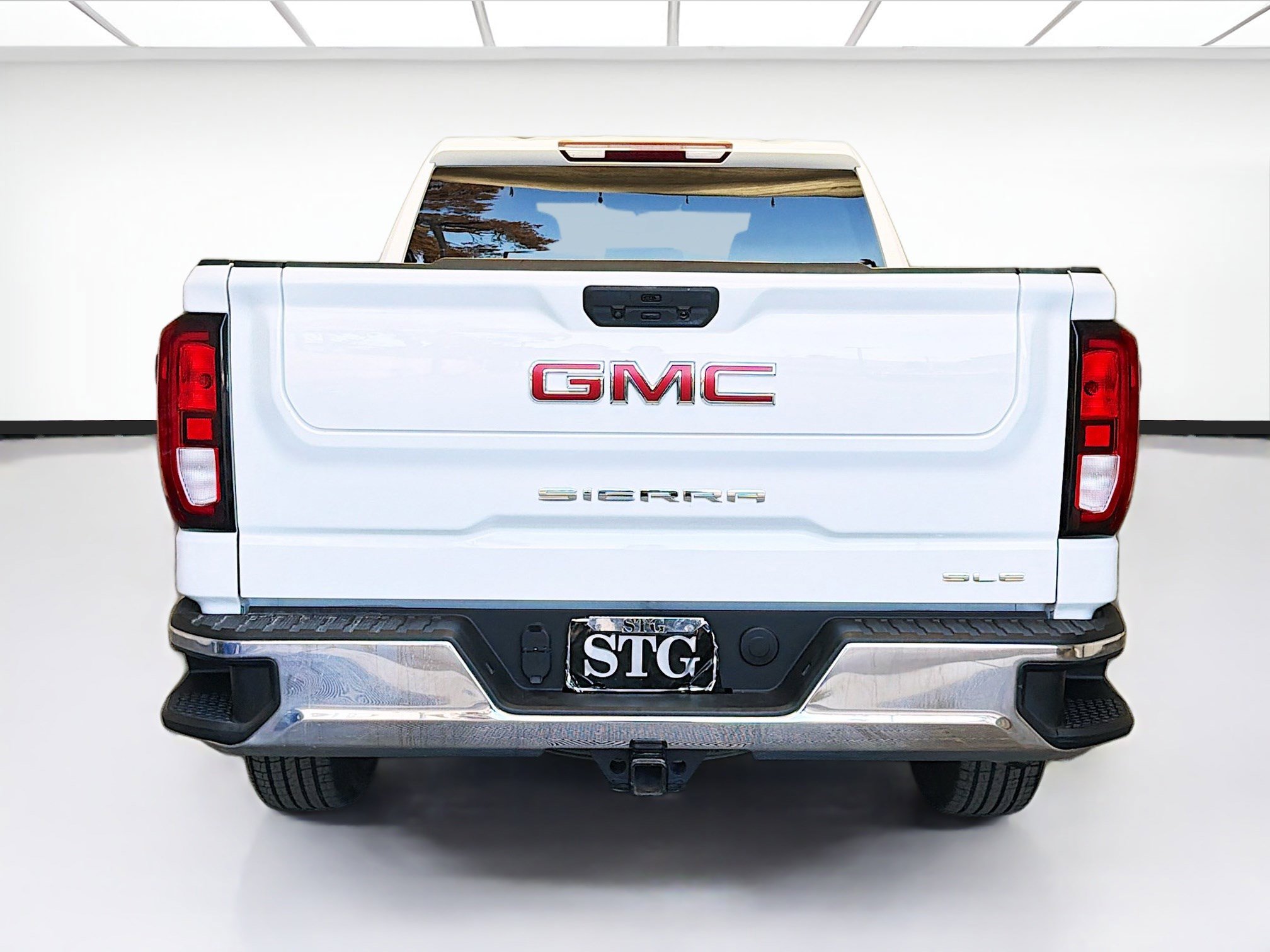Used 2022 GMC Sierra 1500 SLE image 5