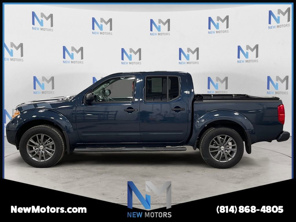 Used 2020 Nissan Frontier SV image 2