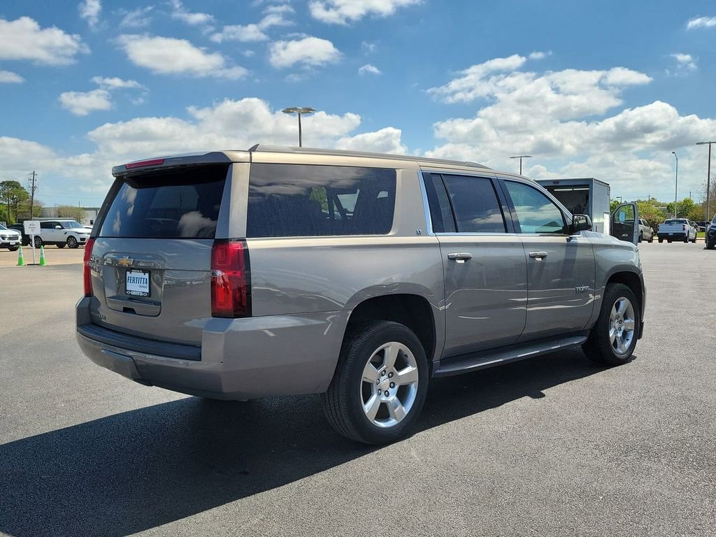 Used 2019 Chevrolet Suburban LT image 17