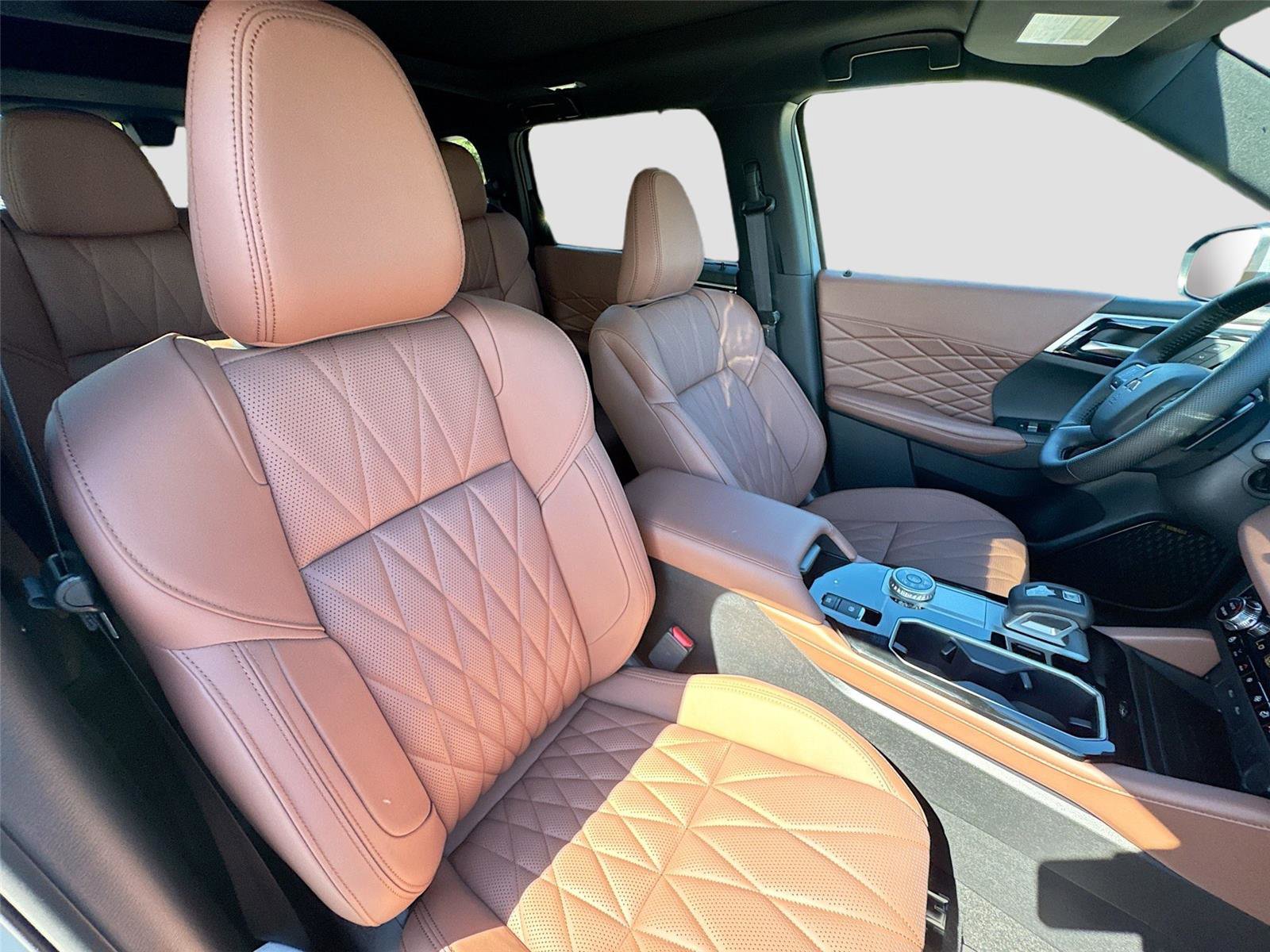 New 2025 Mitsubishi Outlander SEL image 29