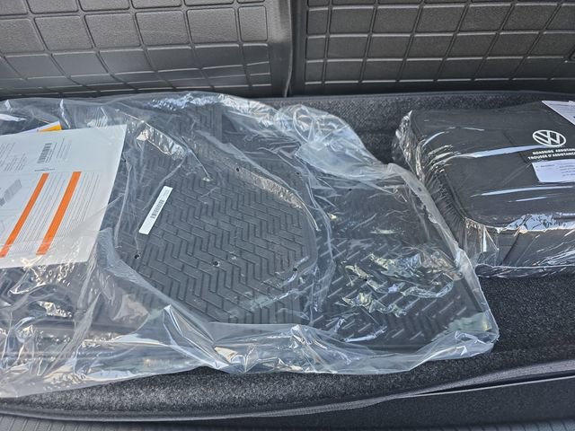 New 2026 Volkswagen Atlas SEL Premium R-Line AWD/4WD image 13