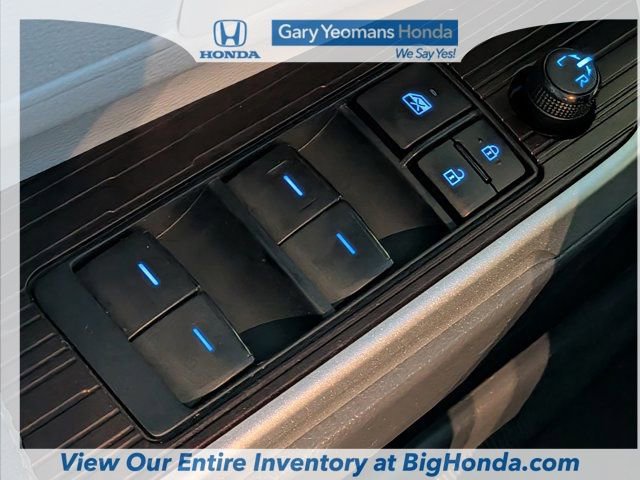 Used 2023 Toyota Sienna XLE image 23