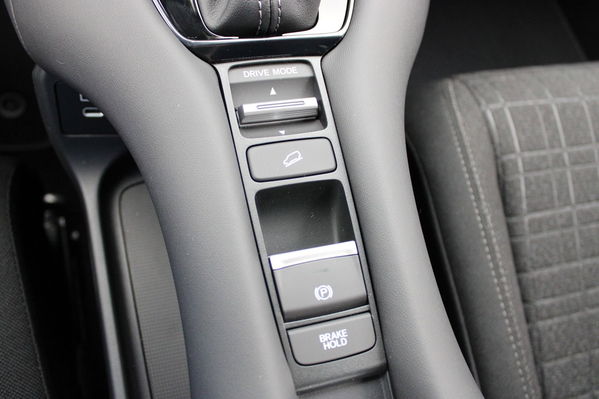 New 2026 Honda HR-V LX image 38