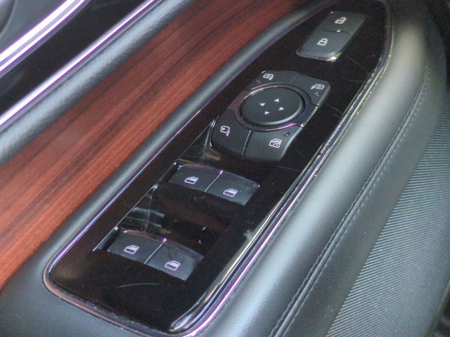 Used 2024 Lincoln Navigator L 4WD image 25