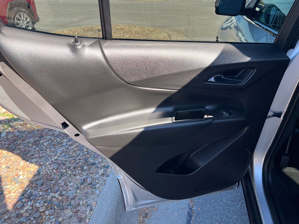 Used 2018 Chevrolet Equinox LT FWD image 19