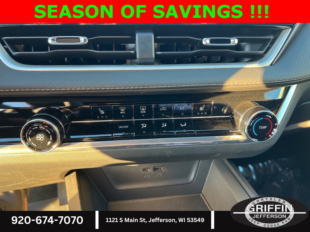 Used 2025 Chevrolet Equinox LT image 25