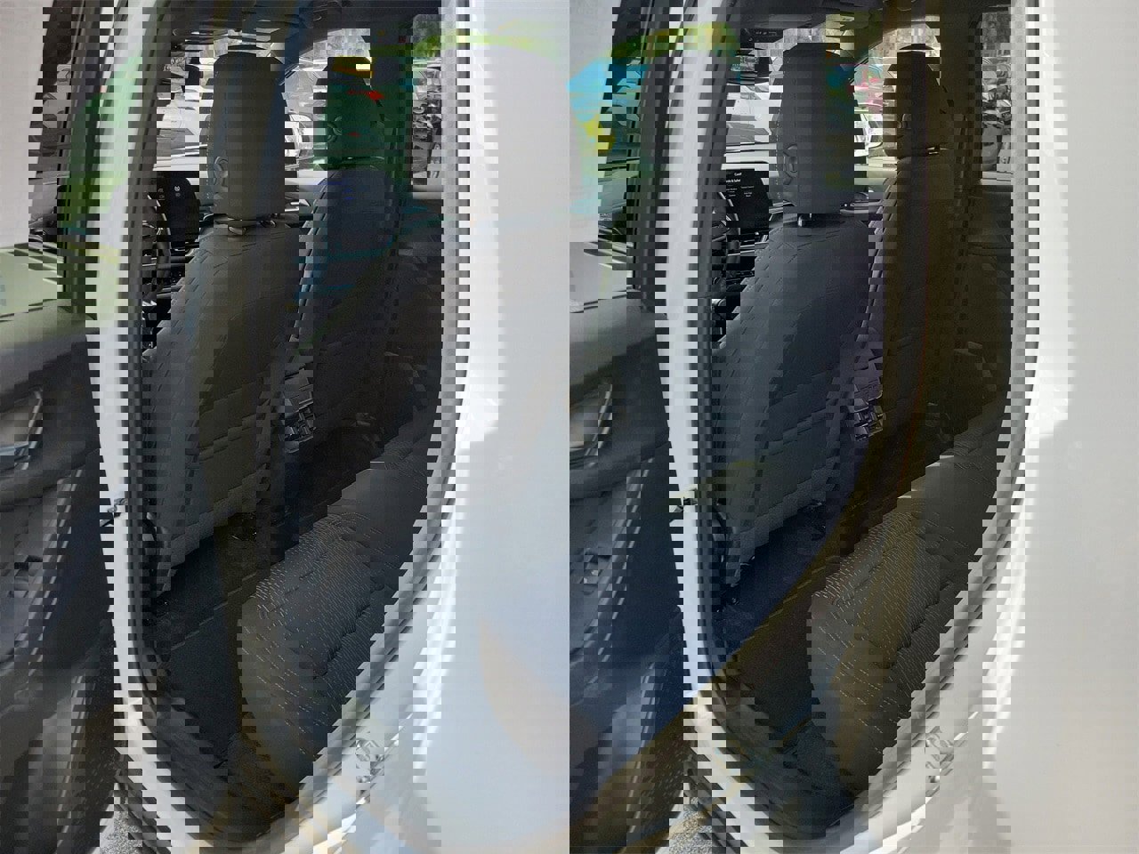 Used 2025 Chevrolet Equinox LT image 8