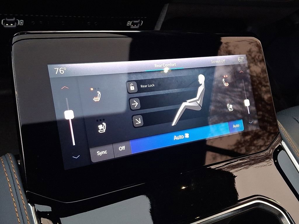 Used 2024 Jeep Grand Wagoneer Series III w/ Rear Seat Video Group 1 image 12