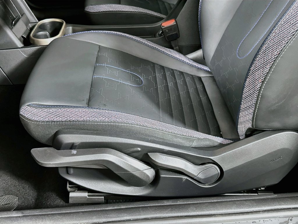 Used 2025 MINI Cooper S FWD image 19