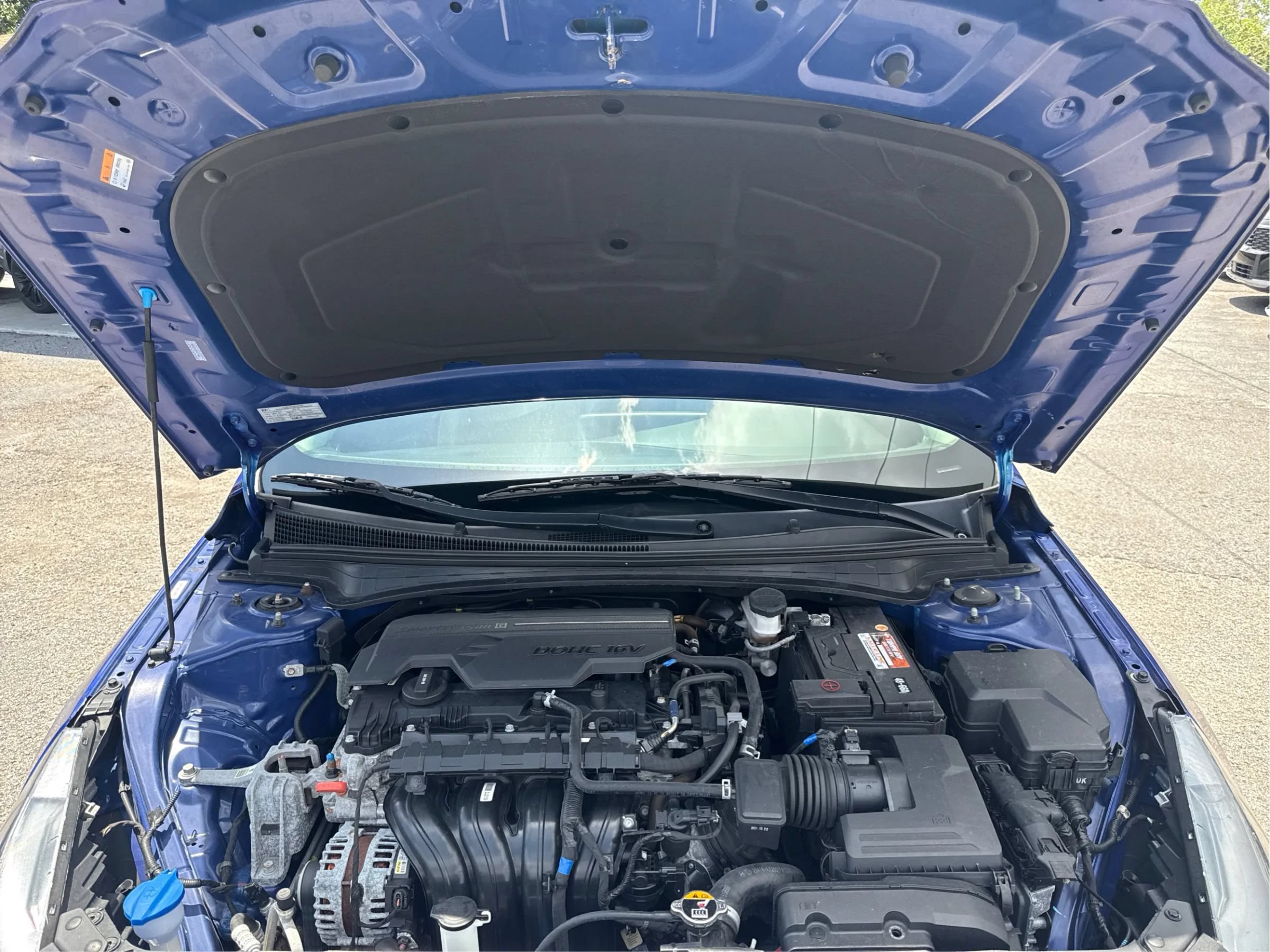Used 2021 Hyundai Elantra SE FWD image 12