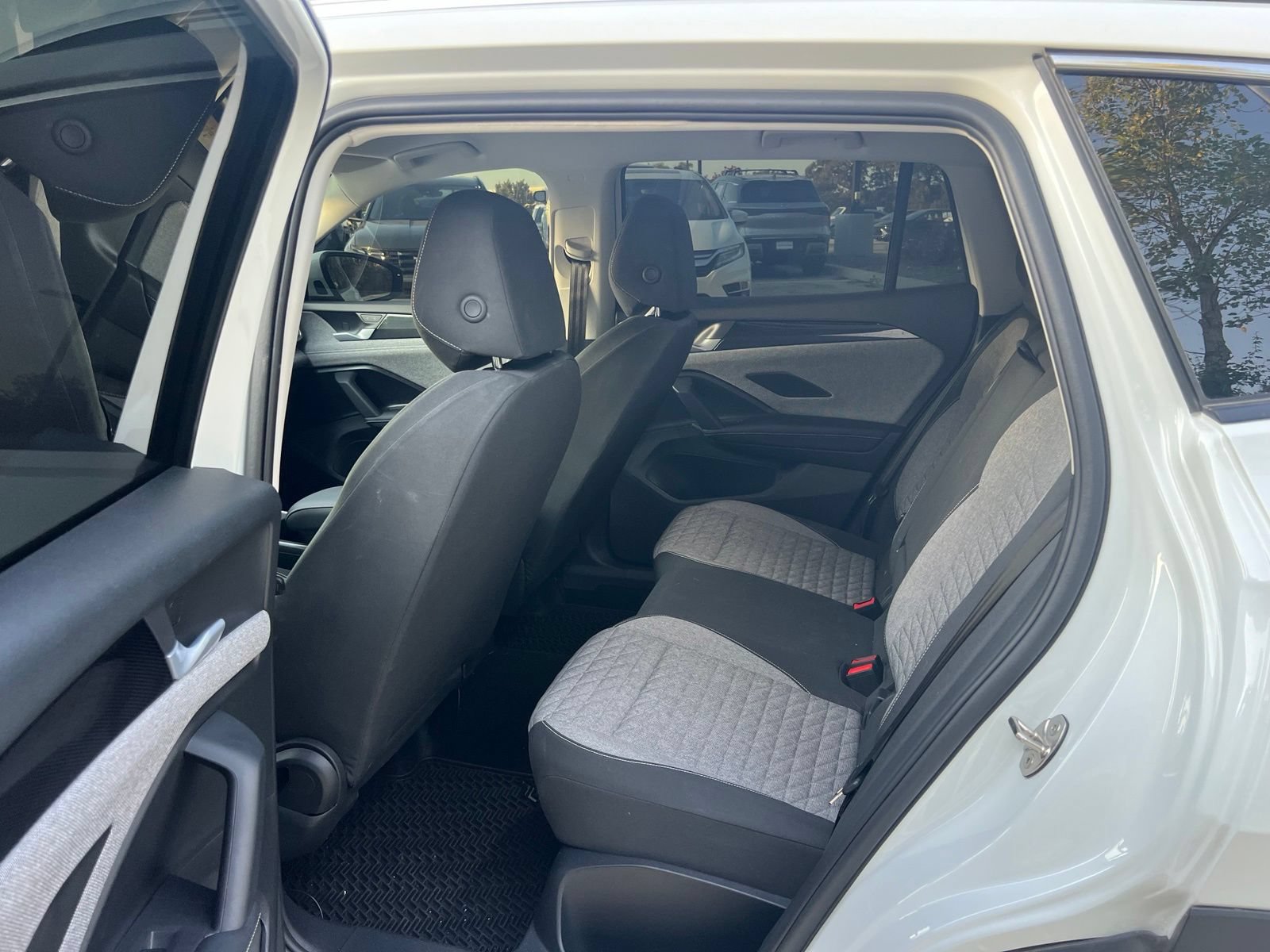 Used 2026 Volkswagen Tiguan S FWD image 17