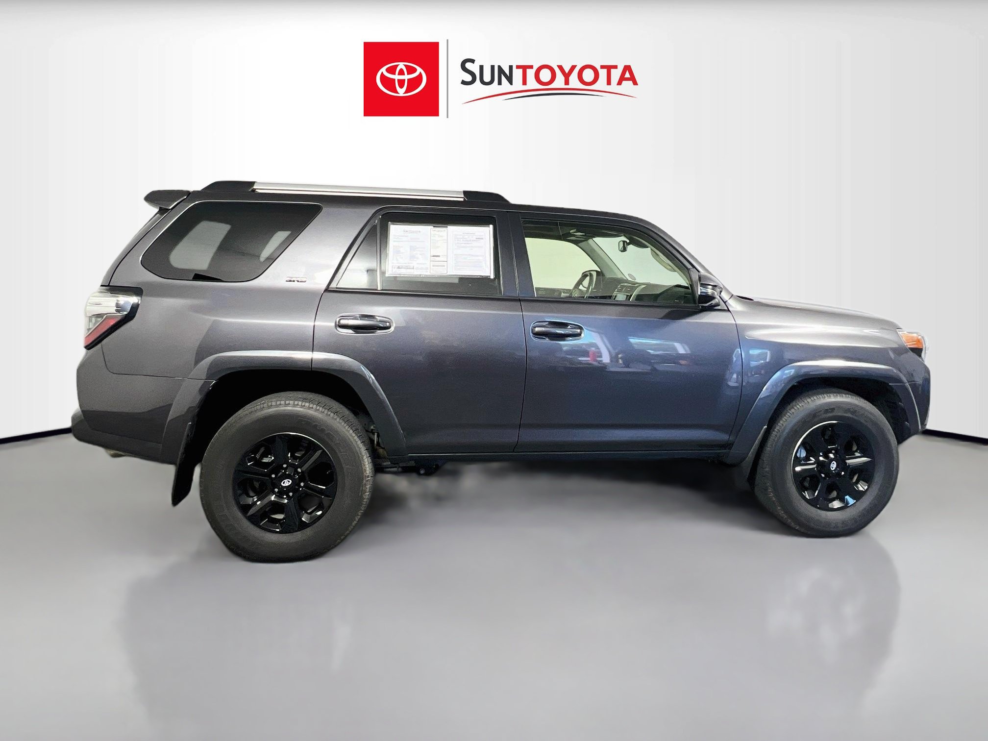 Used 2023 Toyota 4Runner SR5 Premium w/ Moonroof Package RWD image 2