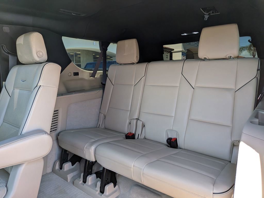 Used 2021 Cadillac Escalade ESV Premium Luxury w/ Driver Assist Tech Package image 24