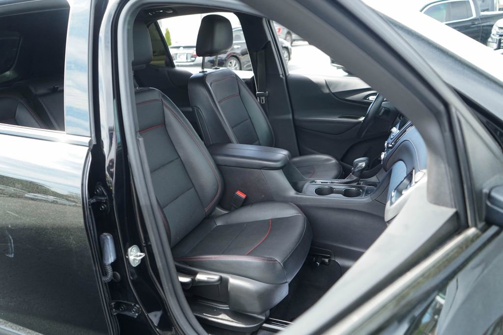 Used 2024 Chevrolet Equinox RS w/ RS Leather Package FWD image 33