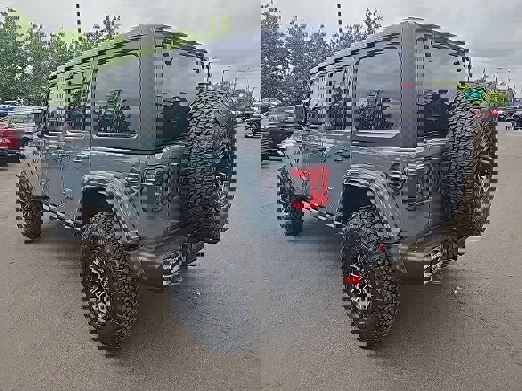 New 2025 Jeep Wrangler Unlimited Rubicon w/ XTREMEE 35" Tire Package image 3