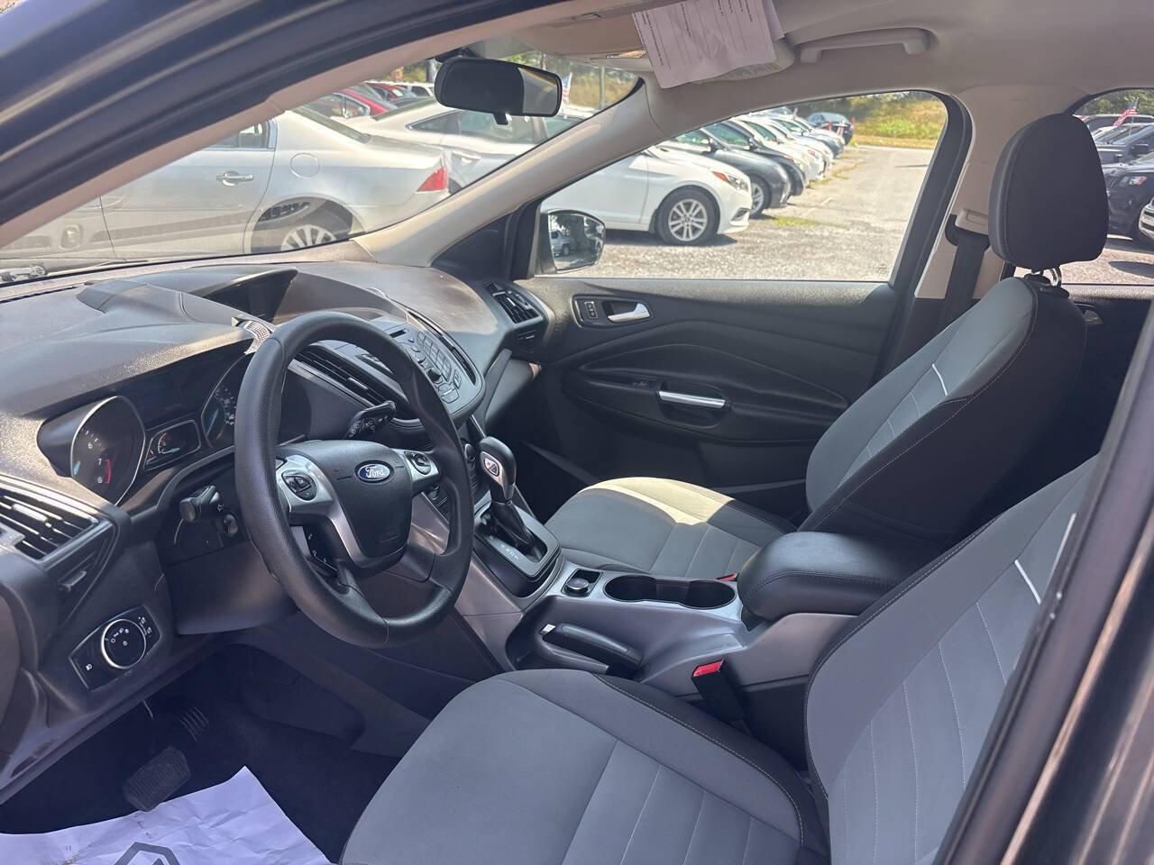Used 2015 Ford Escape SE FWD image 10