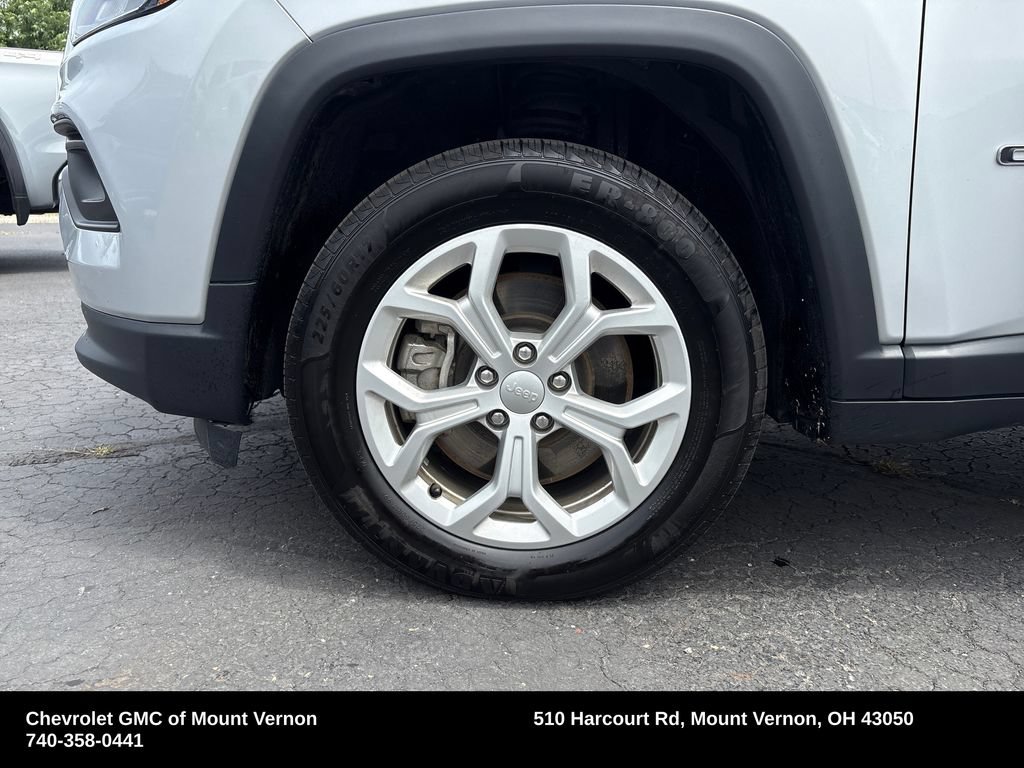 Used 2024 Jeep Compass Latitude AWD/4WD image 24
