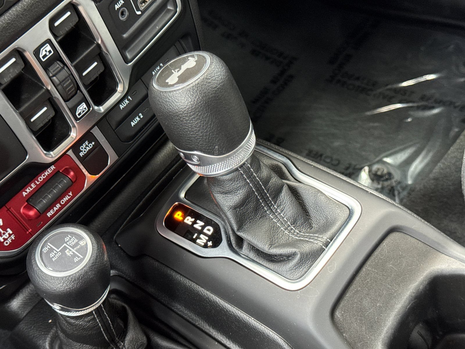 Used 2024 Jeep Wrangler Unlimited AWD/4WD image 25