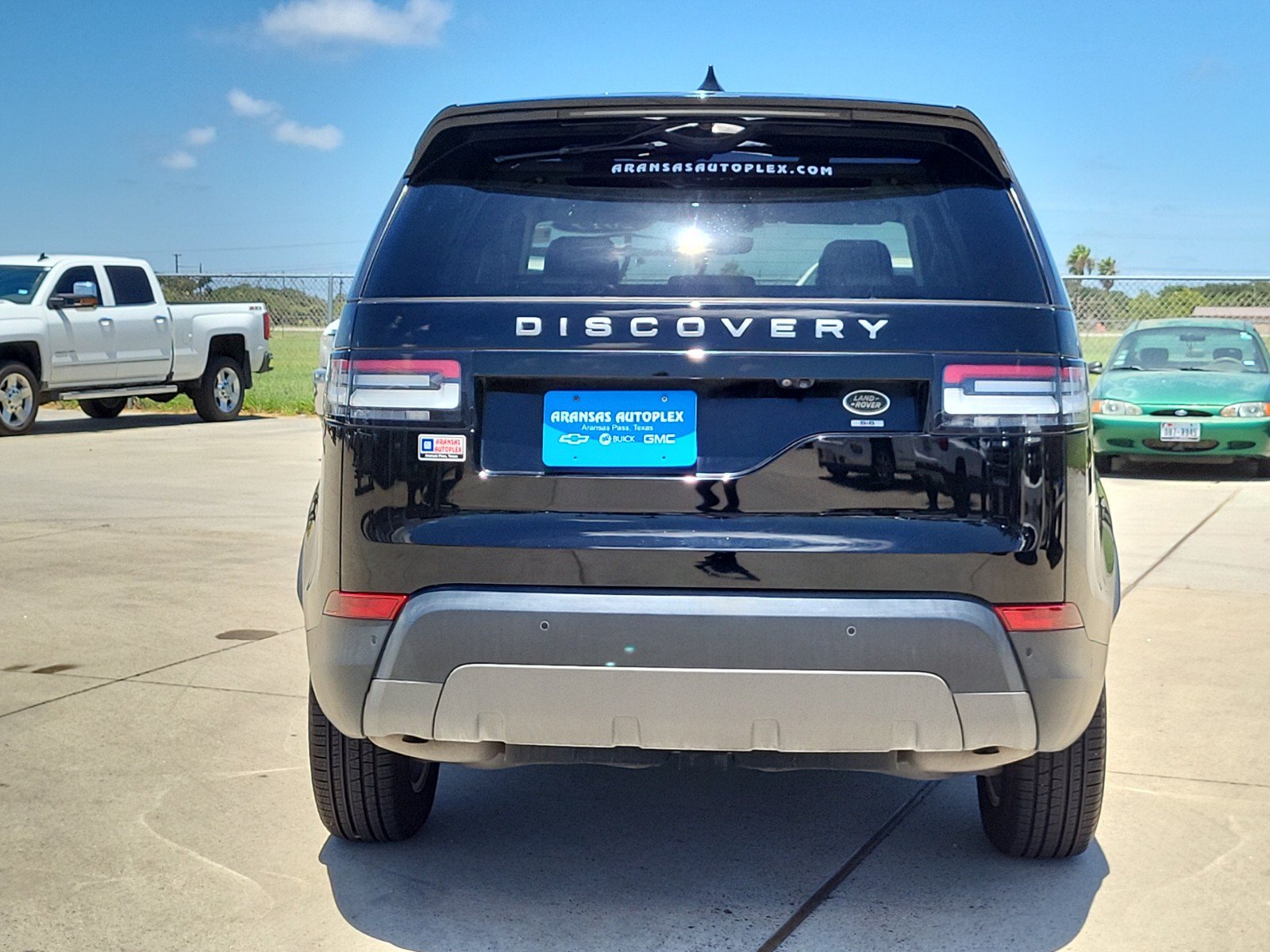 Used 2019 Land Rover Discovery SE AWD/4WD image 6